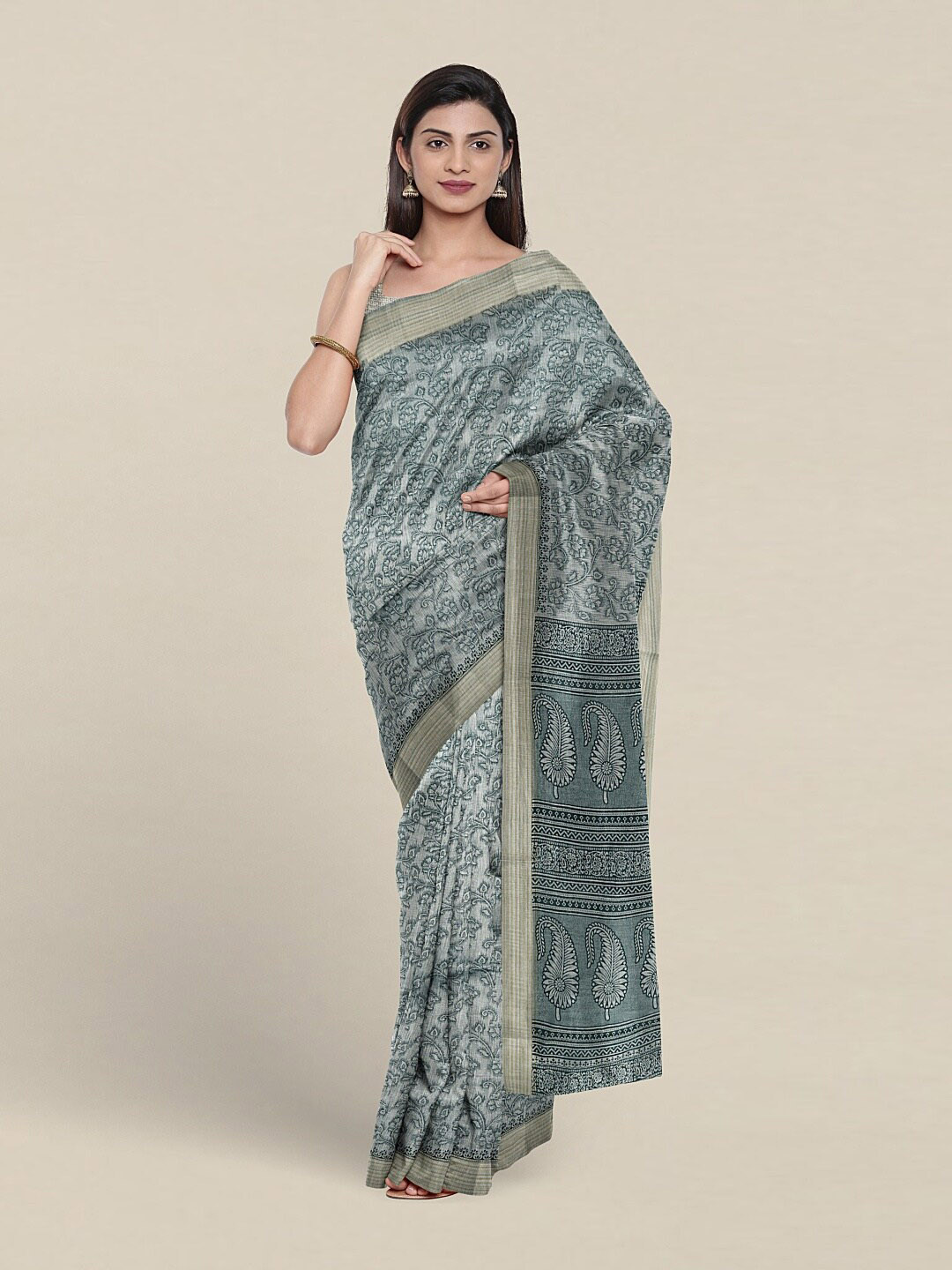 

Pothys Floral Printed Pure Cotton Saree, Grey