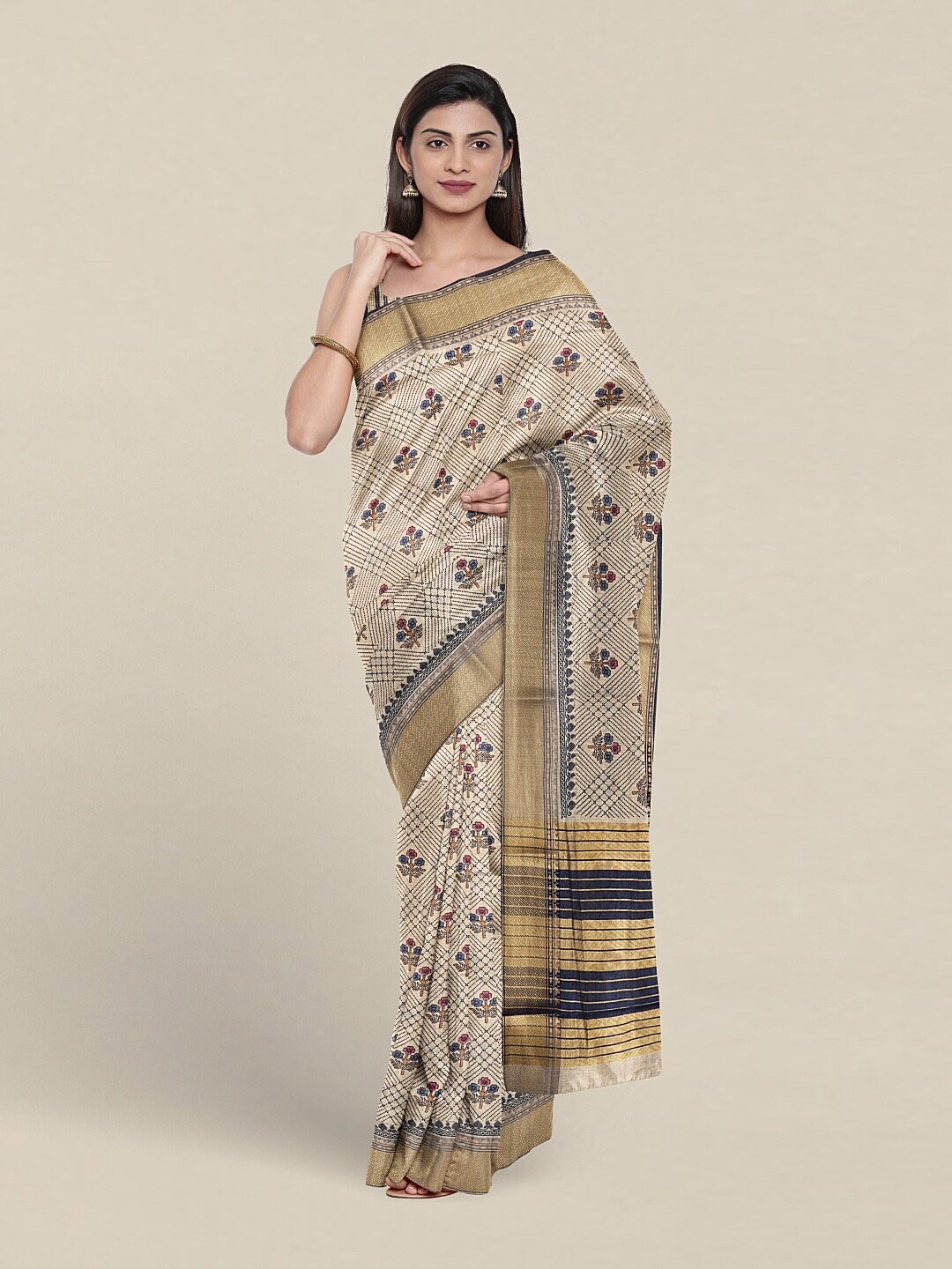 

Pothys Floral Printed Pure Cotton Saree, Cream
