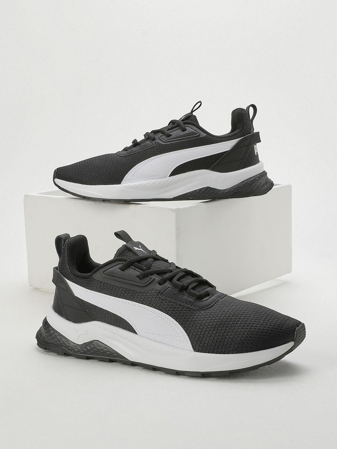 

Puma Unisex Textured Anzarun FS 2.0 Sneakers, Black