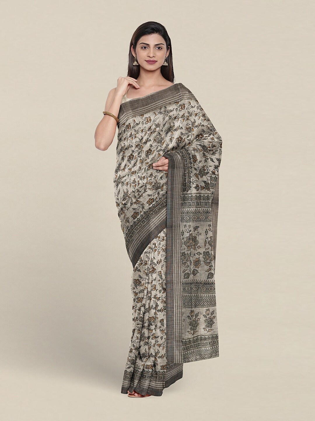 

Pothys Floral Printed Pure Cotton Saree, Grey