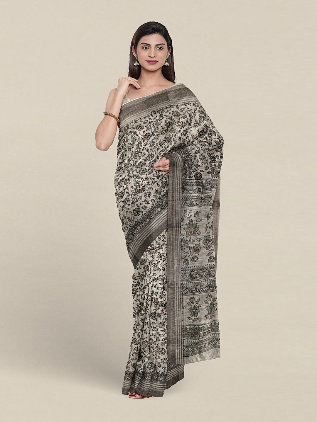 

Pothys Floral Printed Pure Cotton Saree, Grey