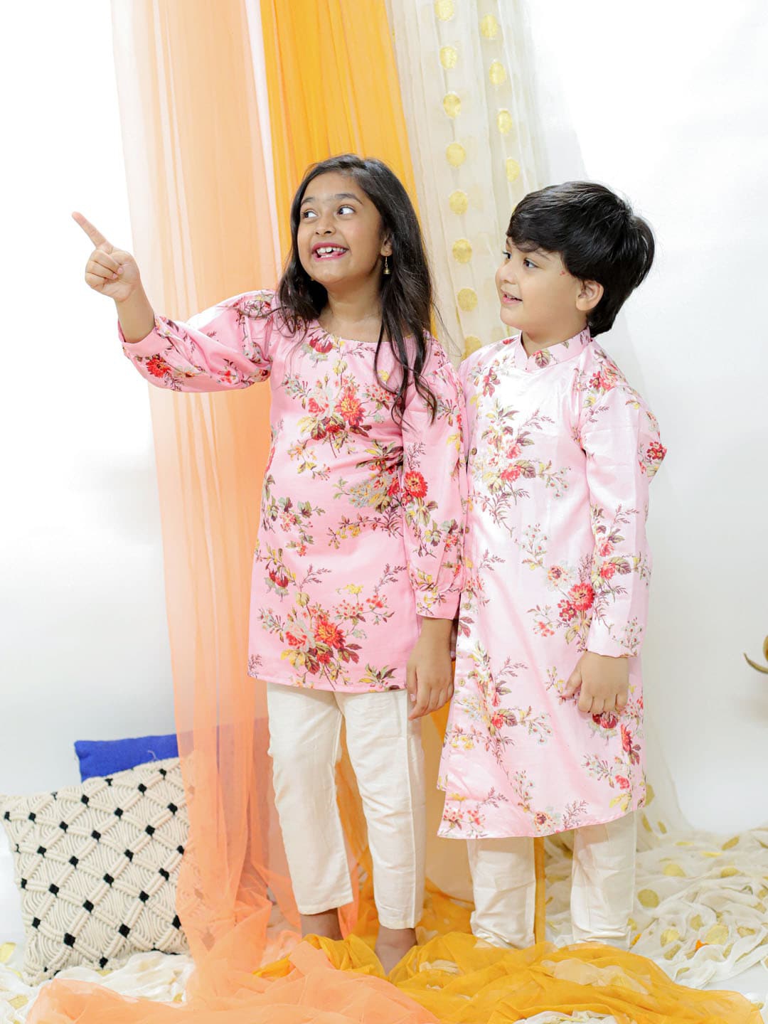 

VASTRAMAY Boys Floral Printed Mandarin Collar Kurta With Pyjamas, Pink