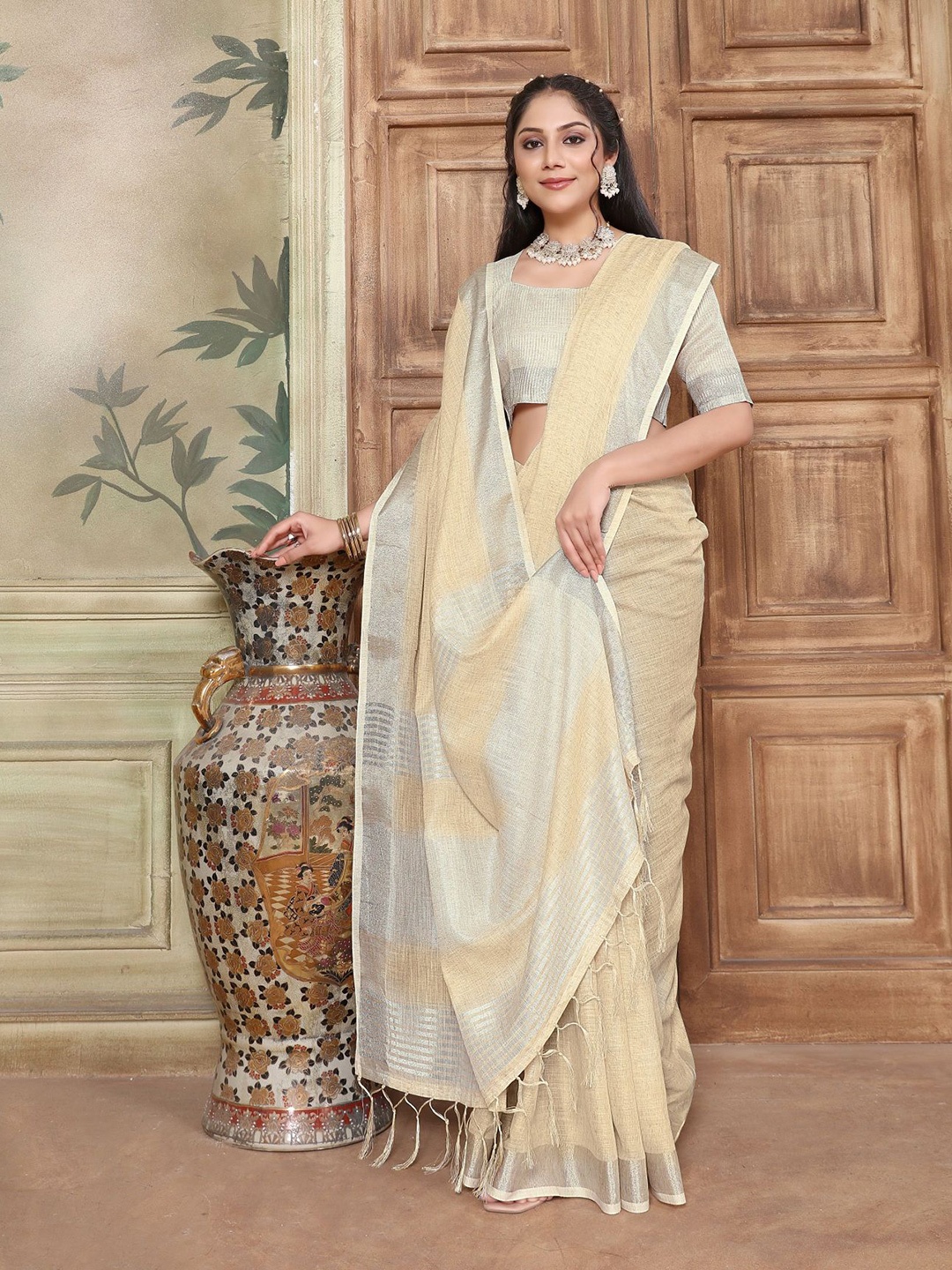 

Dori Zari Pure Linen Saree, Yellow