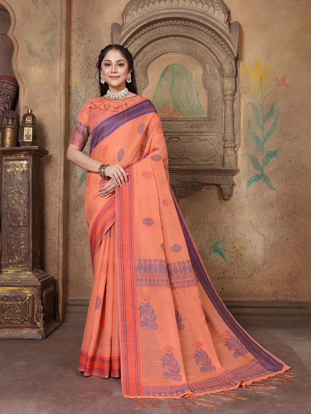 

Dori Ethnic Motifs Woven Design Pure Linen Saree, Orange