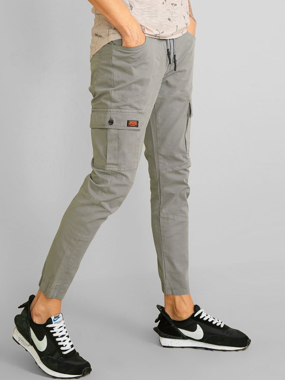 

Snitch Men Smart Skinny Fit Cargos Trousers, Grey