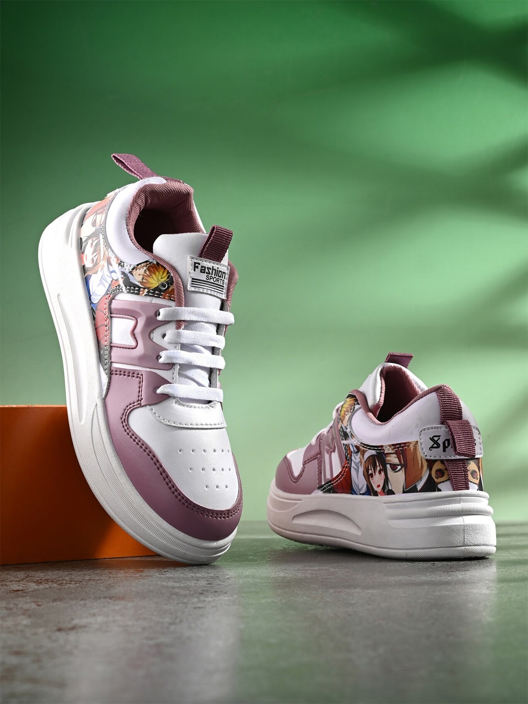 

Roadster Women Mauve & White Printed Walking Shoes