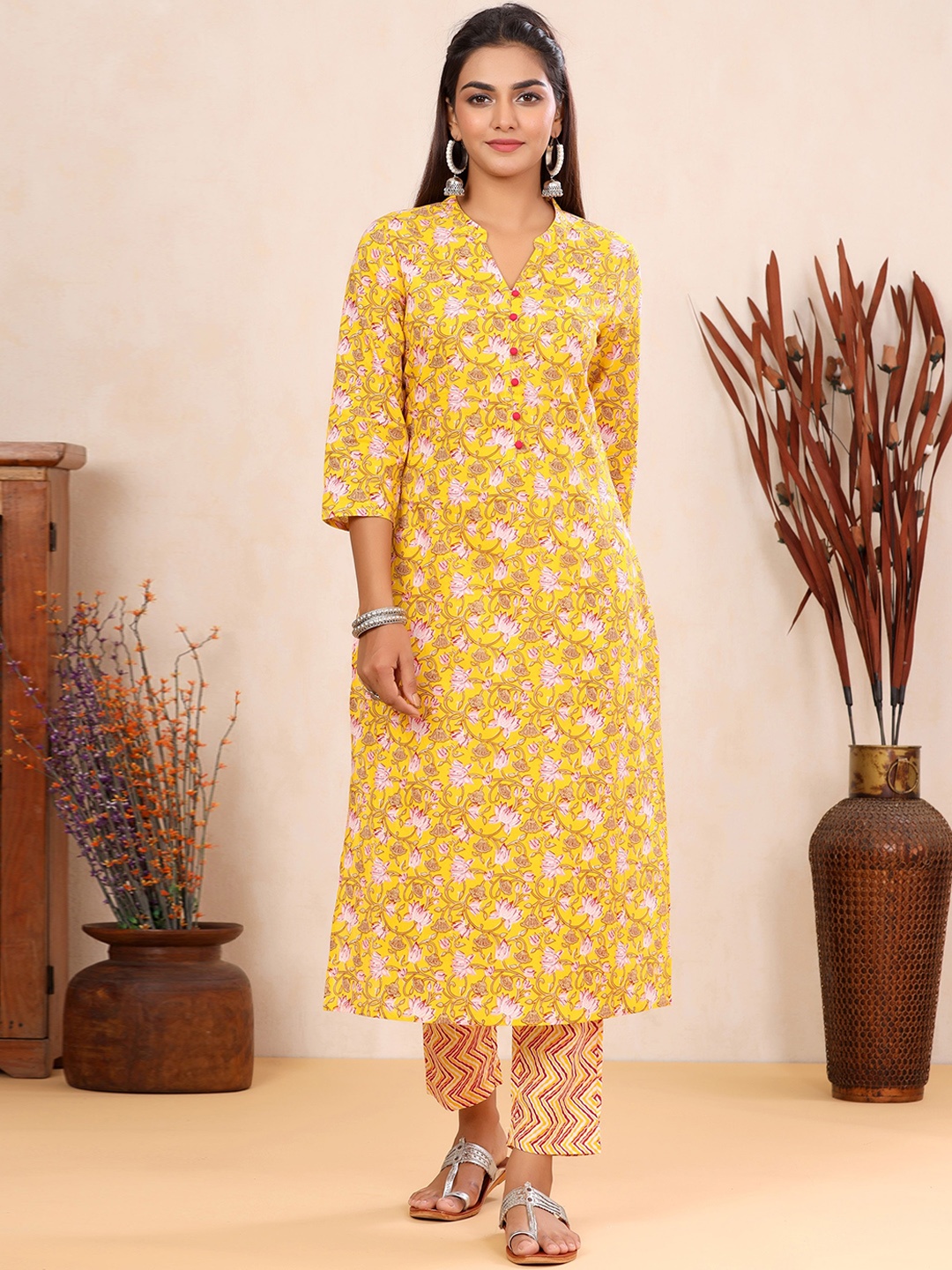

Sangria Floral Printed Mandarin Collar Pure Cotton Kurta With Trouser, Yellow