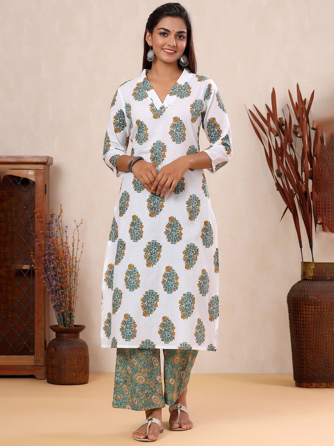 

Sangria Floral Printed V-Neck Pure Cotton Kurta With Palazzos, White