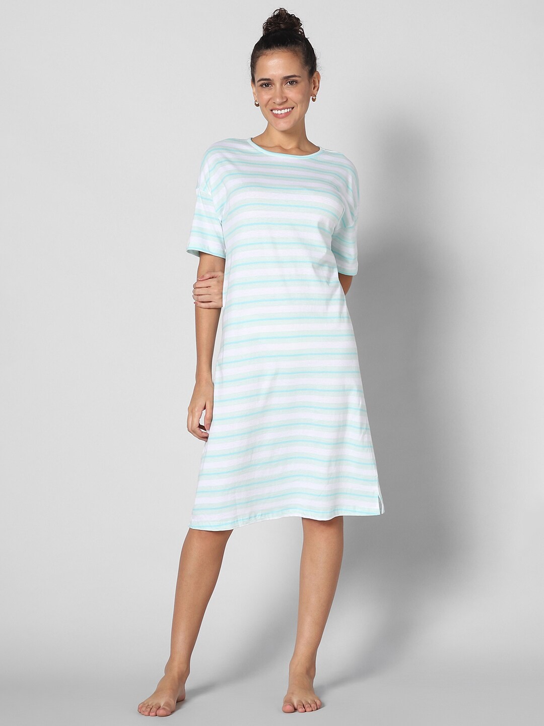 

Dreamz by Pantaloons Striped Pure Cotton Nightdress, Blue