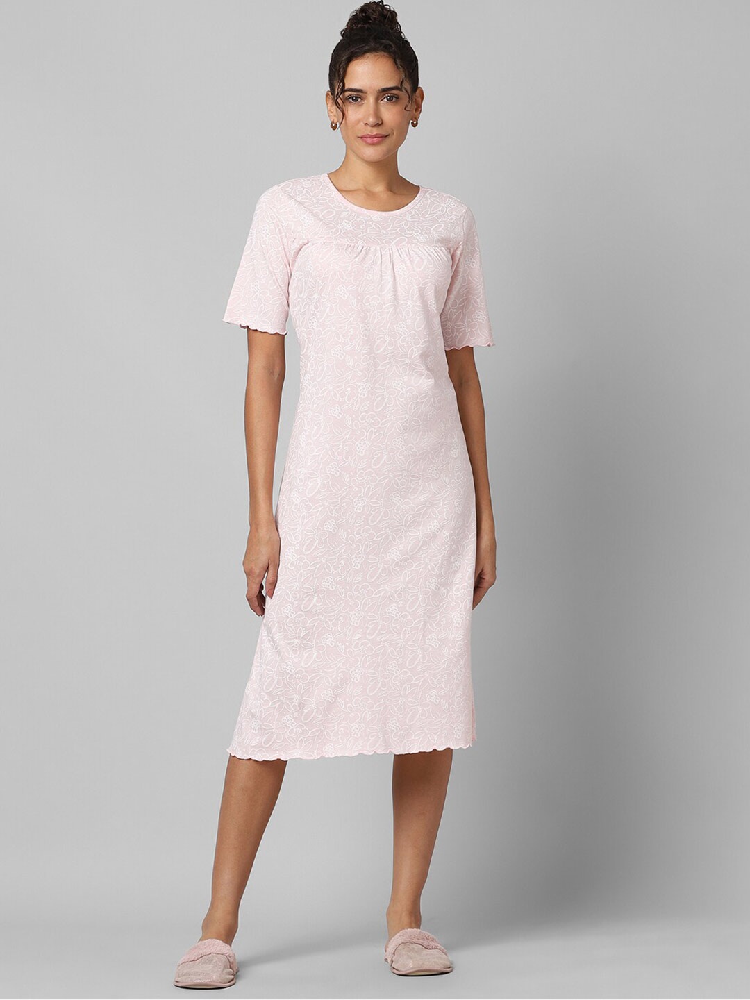 

Dreamz by Pantaloons Floral Printed Pure Cotton Nightdress, Pink