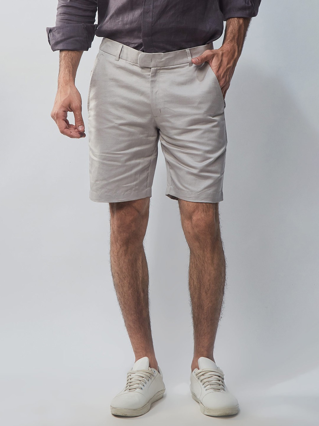 

Beyours Men Mid-Rise Linen Shorts, Grey