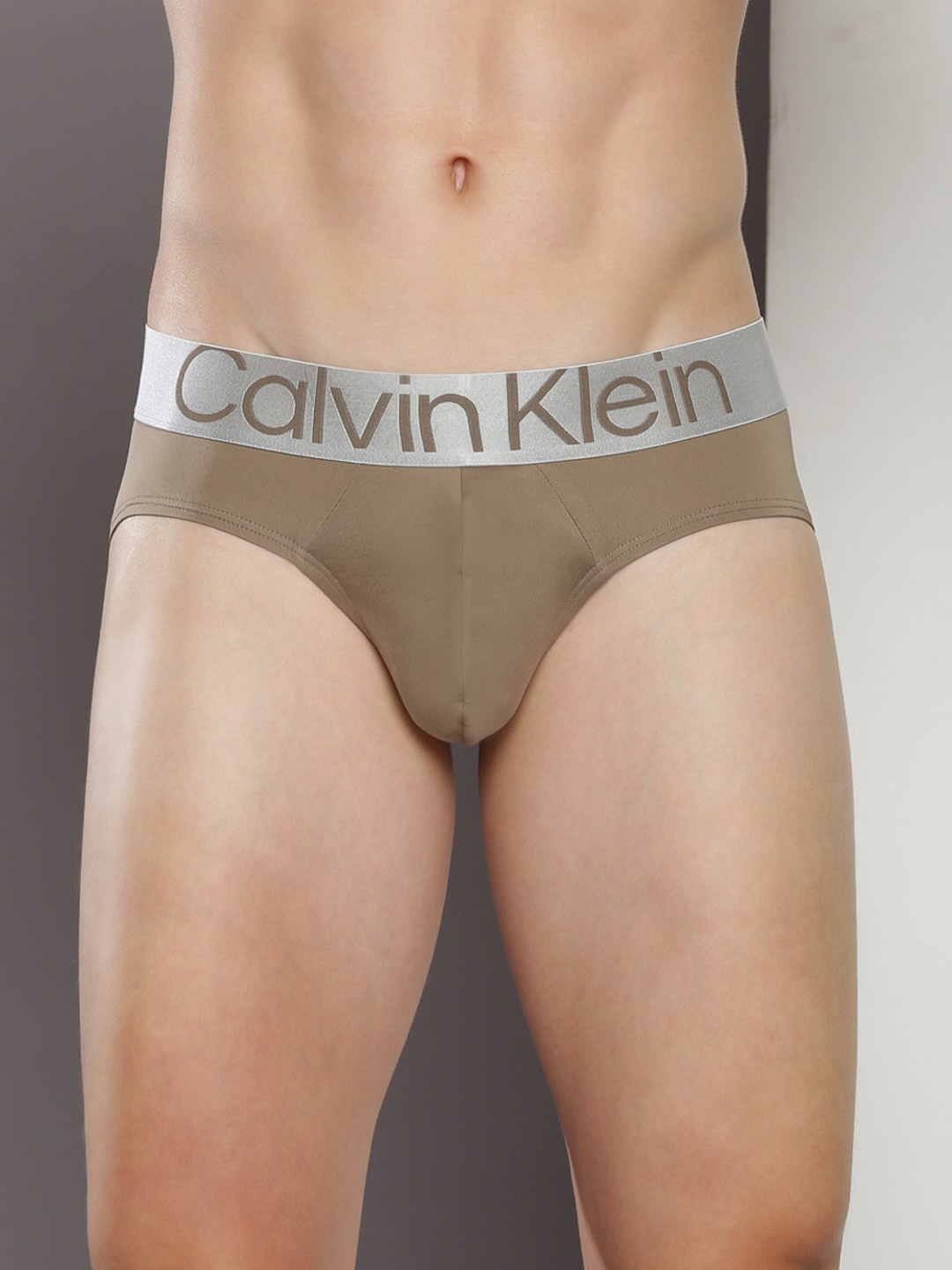 

Calvin Klein Underwear Men Mid-Rise Hipster Briefs NB3073C7W-2, Brown