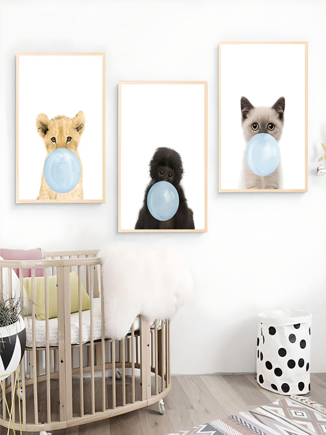

THE HANDMADE FLAIR Beige 3 Pcs Crystal Porcelain Animals Blowing Bubblegum Wall Art, Blue