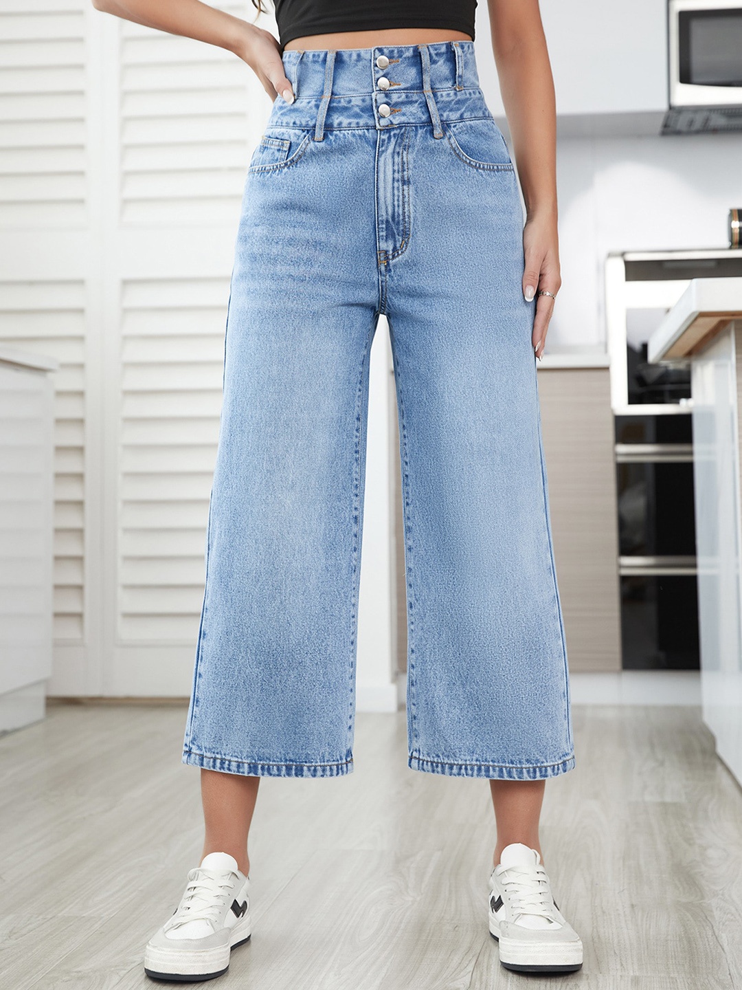 

StyleCast Women Blue Light Fade Clean Look Wide Leg Jeans