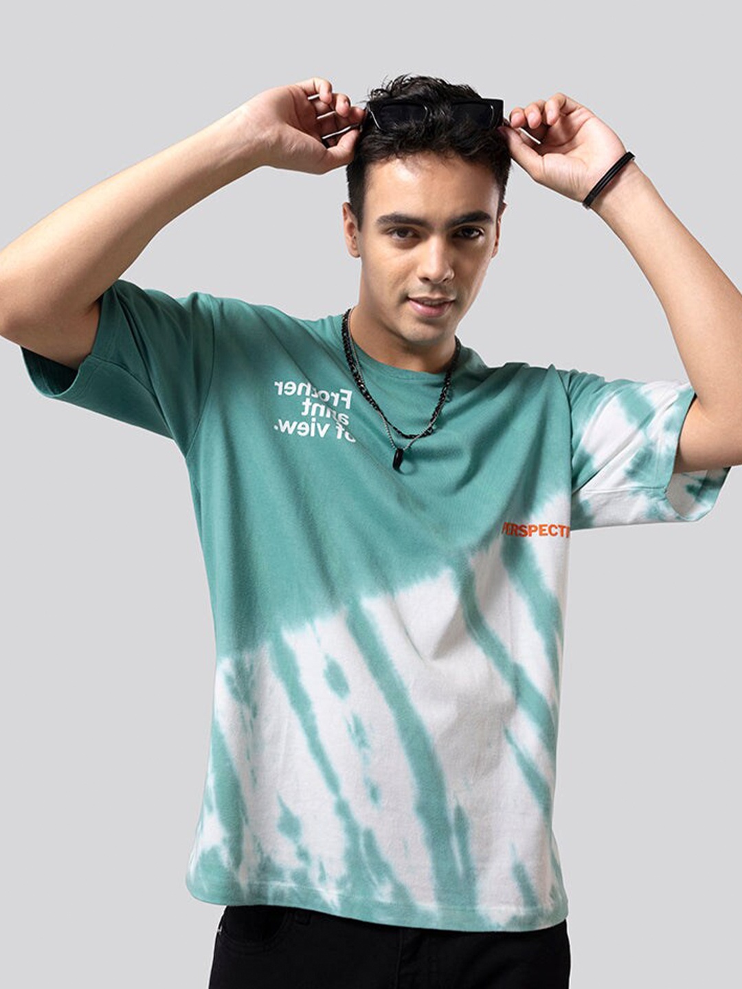 

Snitch Green Tie & Dye Drop-Shoulder Sleeves Cotton T-shirt