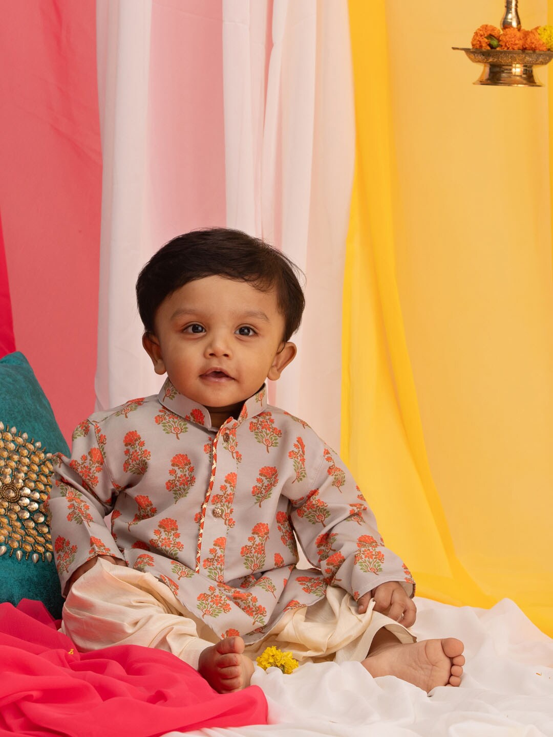 

VASTRAMAY Boys Floral Printed Gotta Patti Kurta with Patiala, Beige