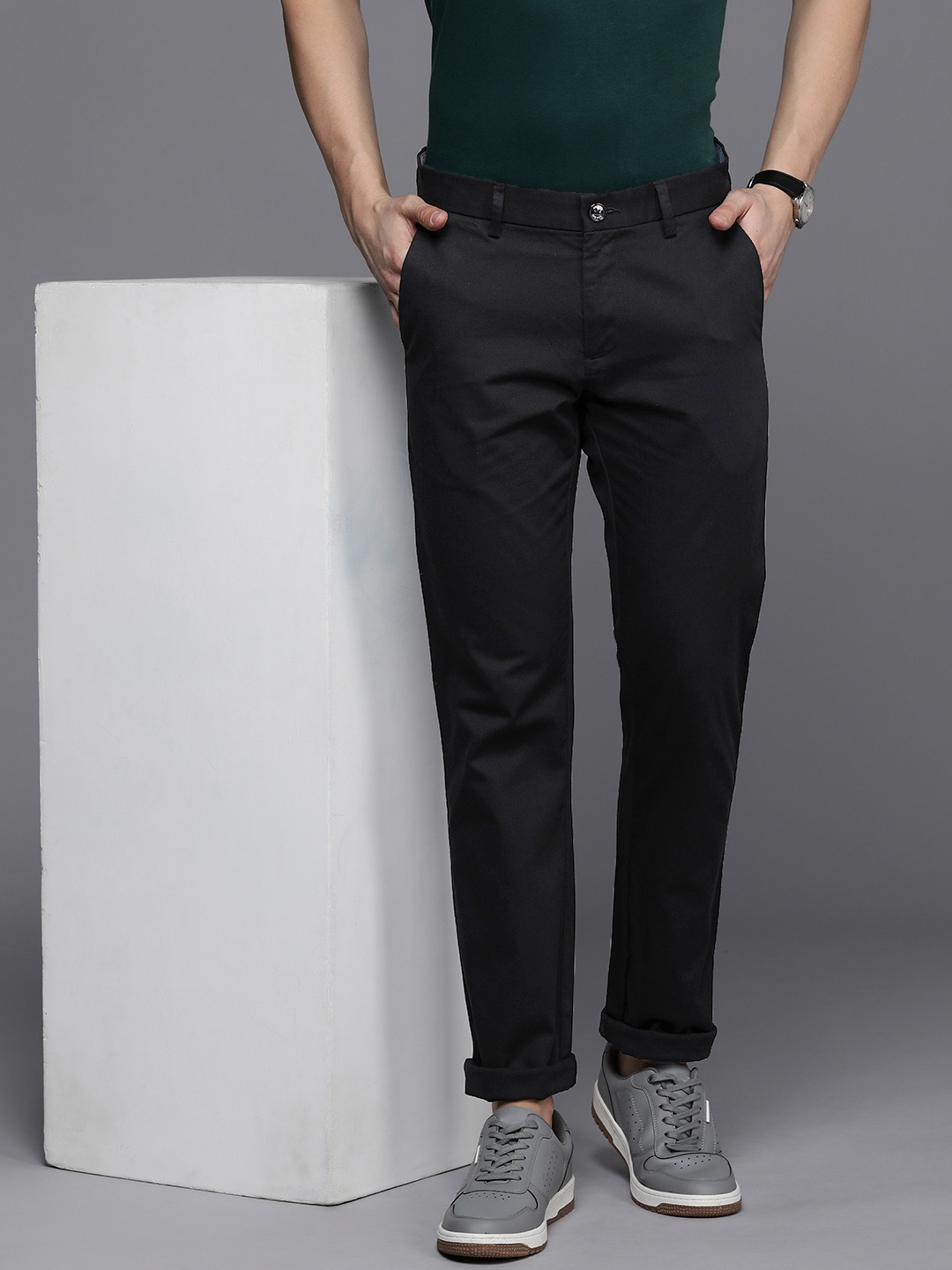 

Allen Solly Men Slim Fit Trousers, Black