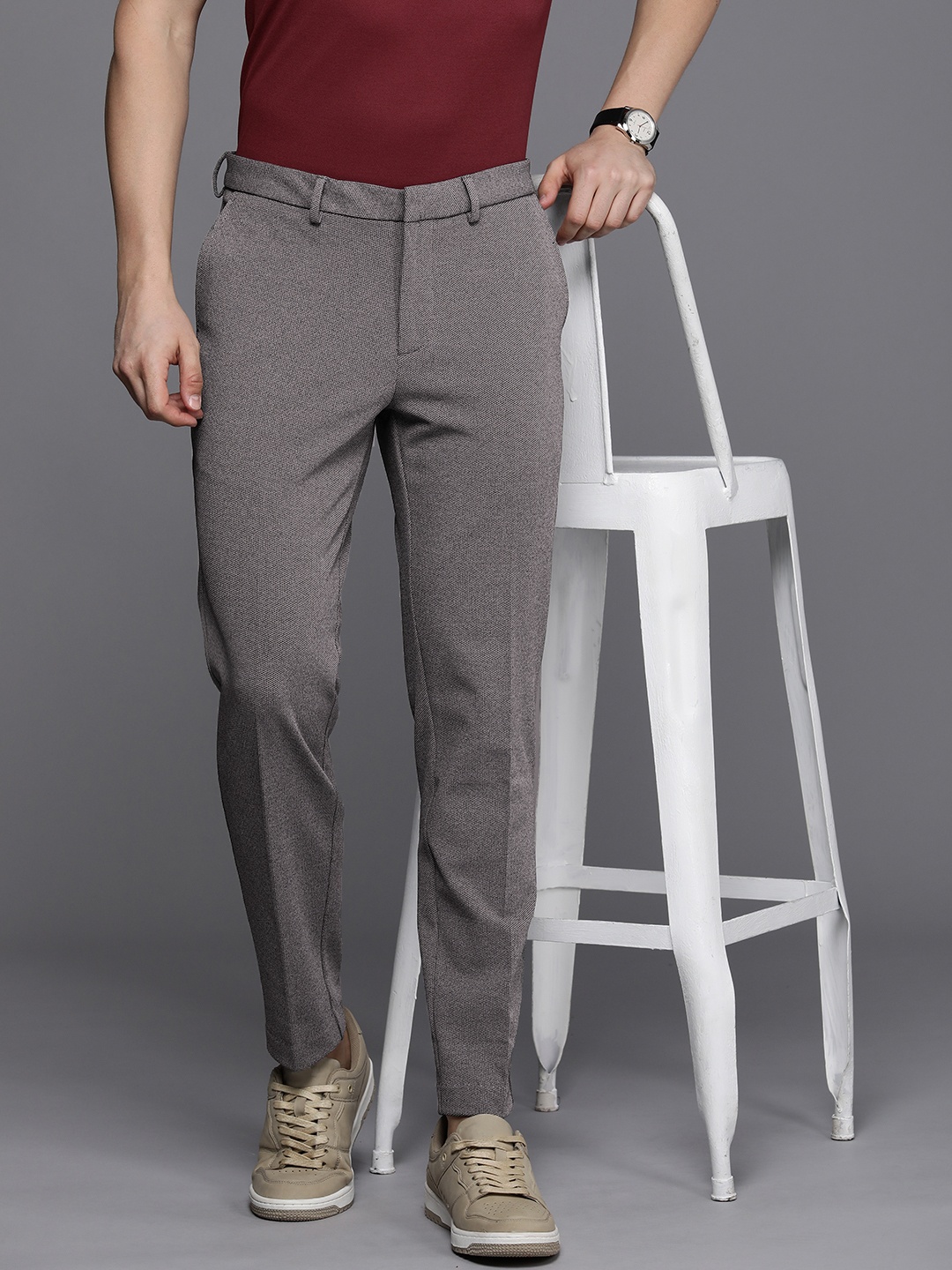 

Allen Solly Men Slim Fit Trousers, Charcoal