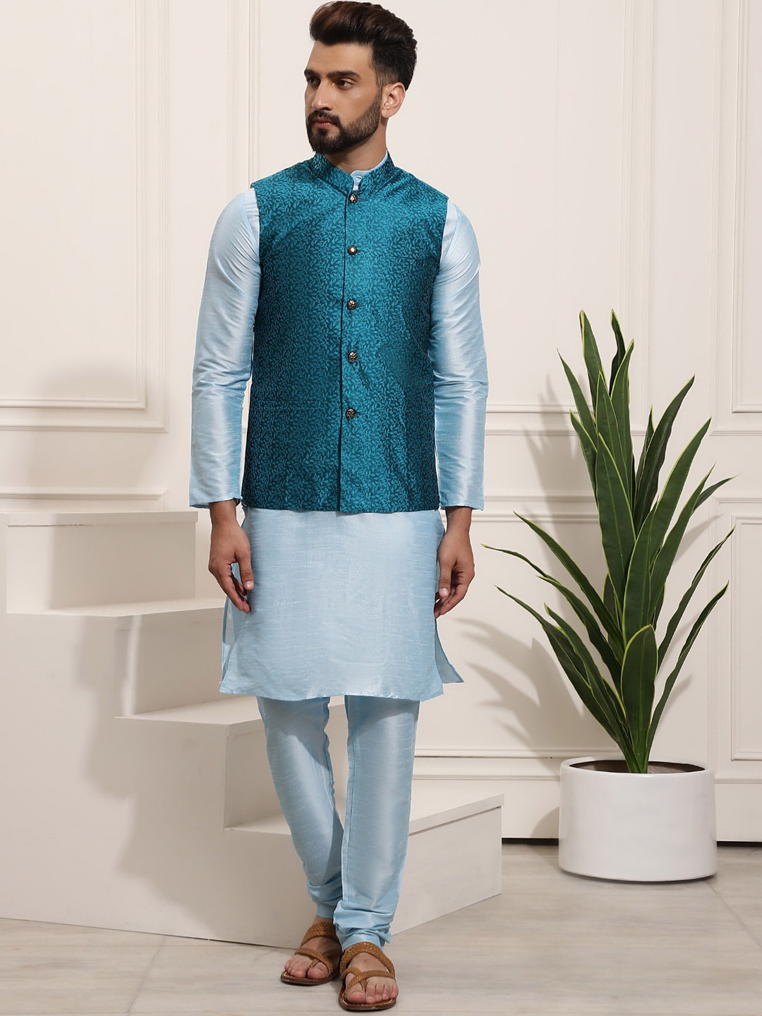 

SOJANYA Mandarin Collar Kurta With Churidar, Blue
