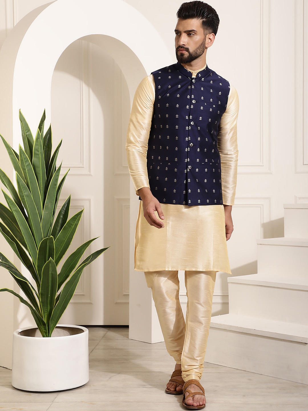 

SOJANYA Mandarin Collar Kurta With Churidar, Gold
