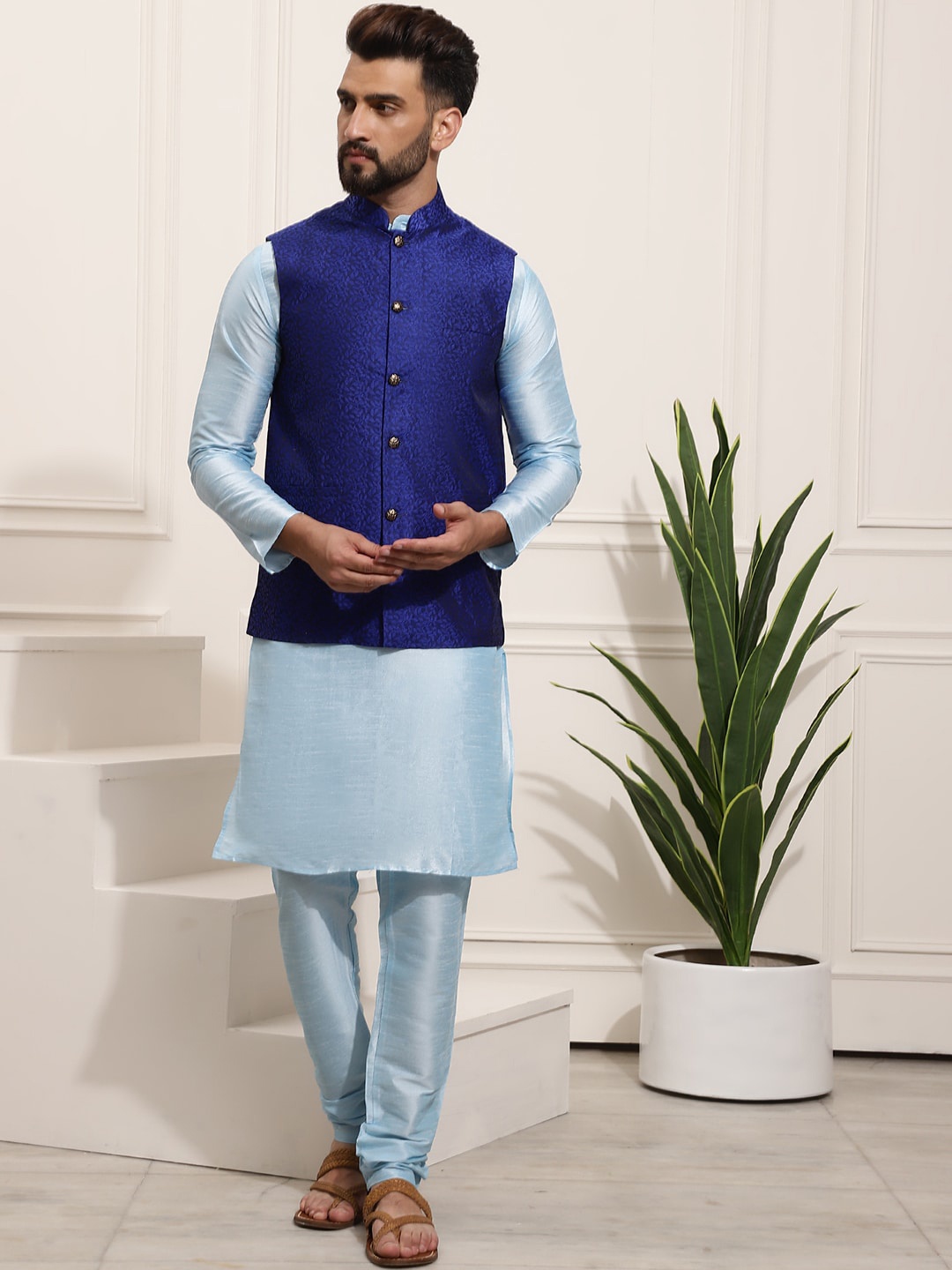 

SOJANYA Mandarin Collar Kurta With Churidar, Blue
