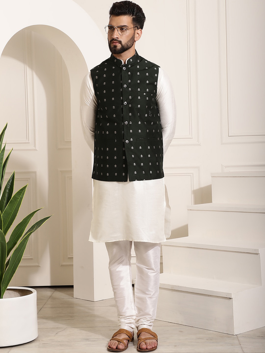 

SOJANYA Band Collar Straight Kurta & Churidar with Nehru Jacket, Cream