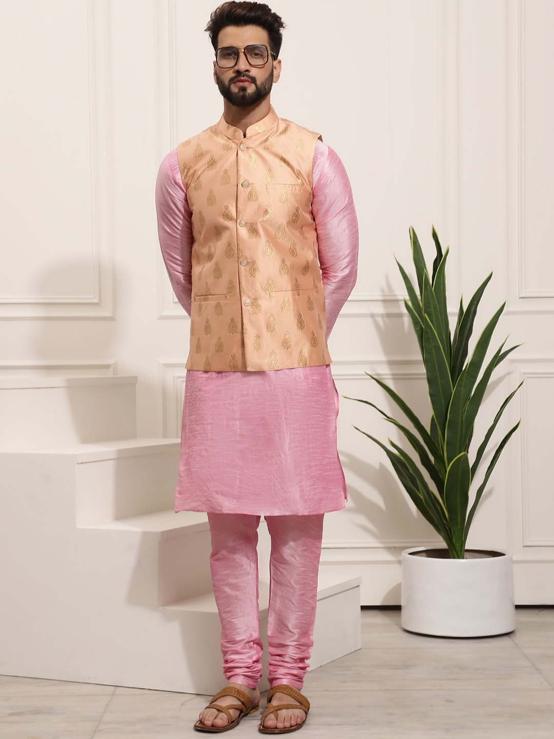 

SOJANYA Band Collar Straight Kurta & Churidar with Nehru Jacket, Pink