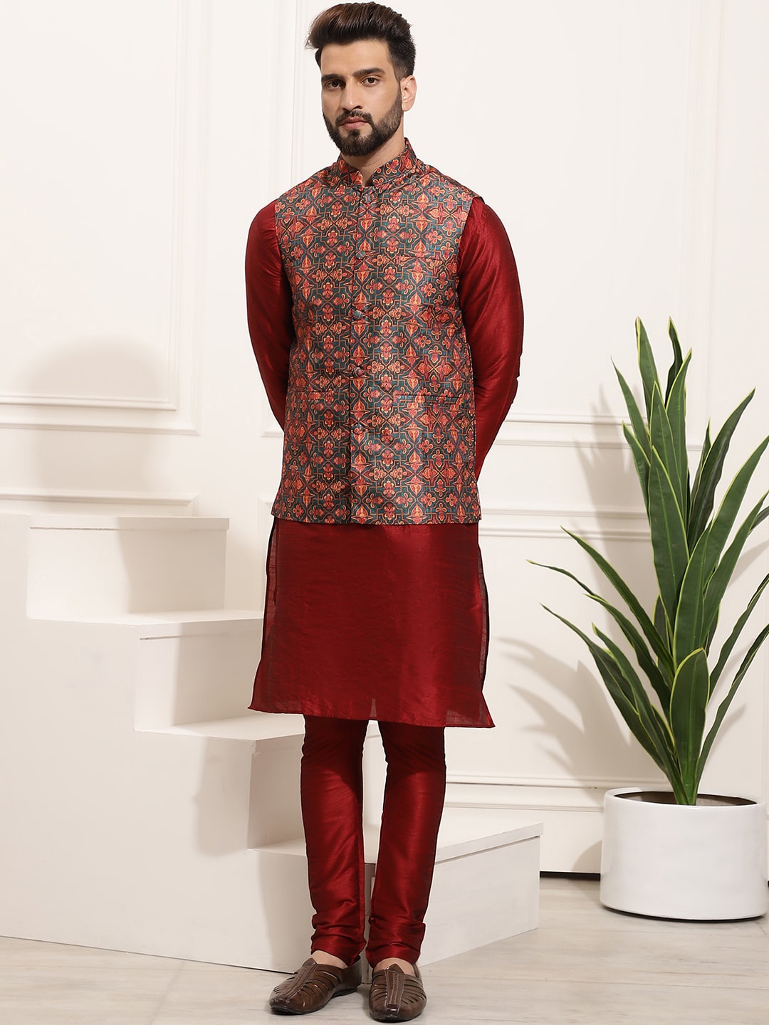 

SOJANYA Mandarin Collar Kurta with Churidar & Printed Nehru jacket, Maroon