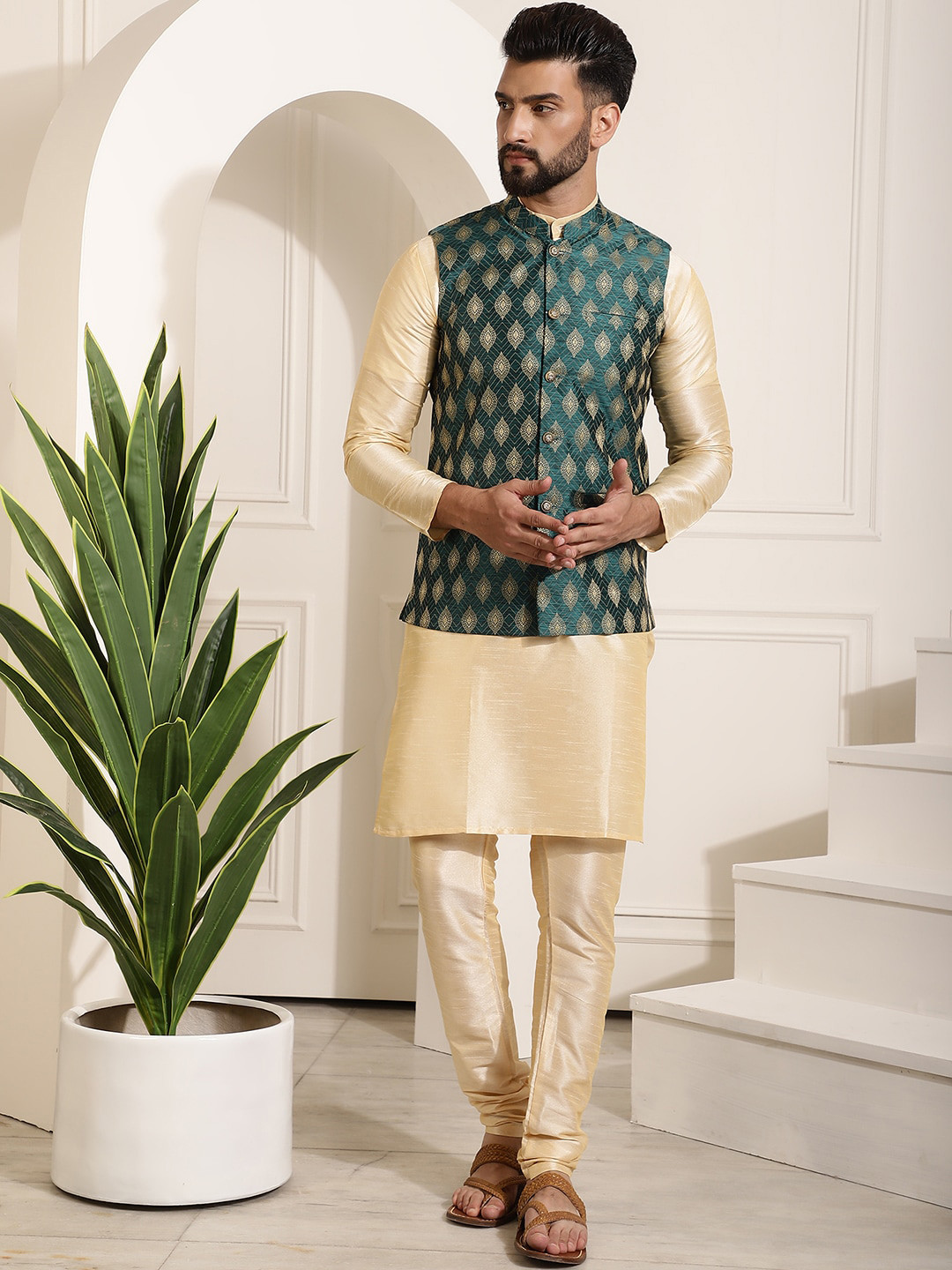 

SOJANYA Mandarin Collar Kurta with Churidar & Woven Nehru jacket, Cream