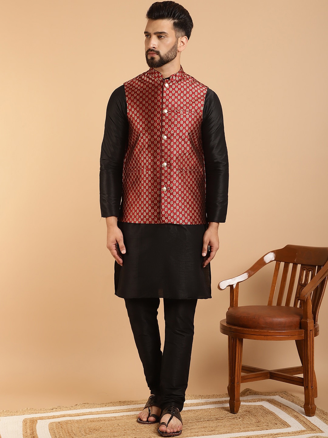 

SOJANYA Mandarin Collar Kurta With Churidar & Woven Nehru jacket, Black