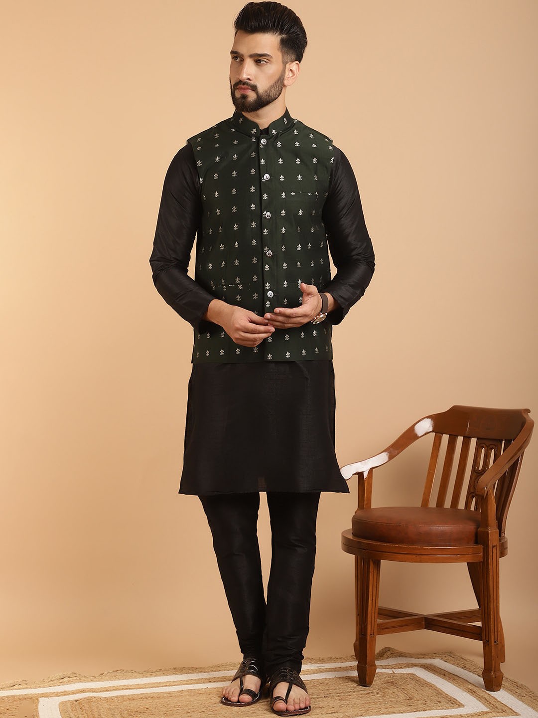 

SOJANYA Mandarin Collar Kurta With Churidar & Woven Nehru jacket, Black