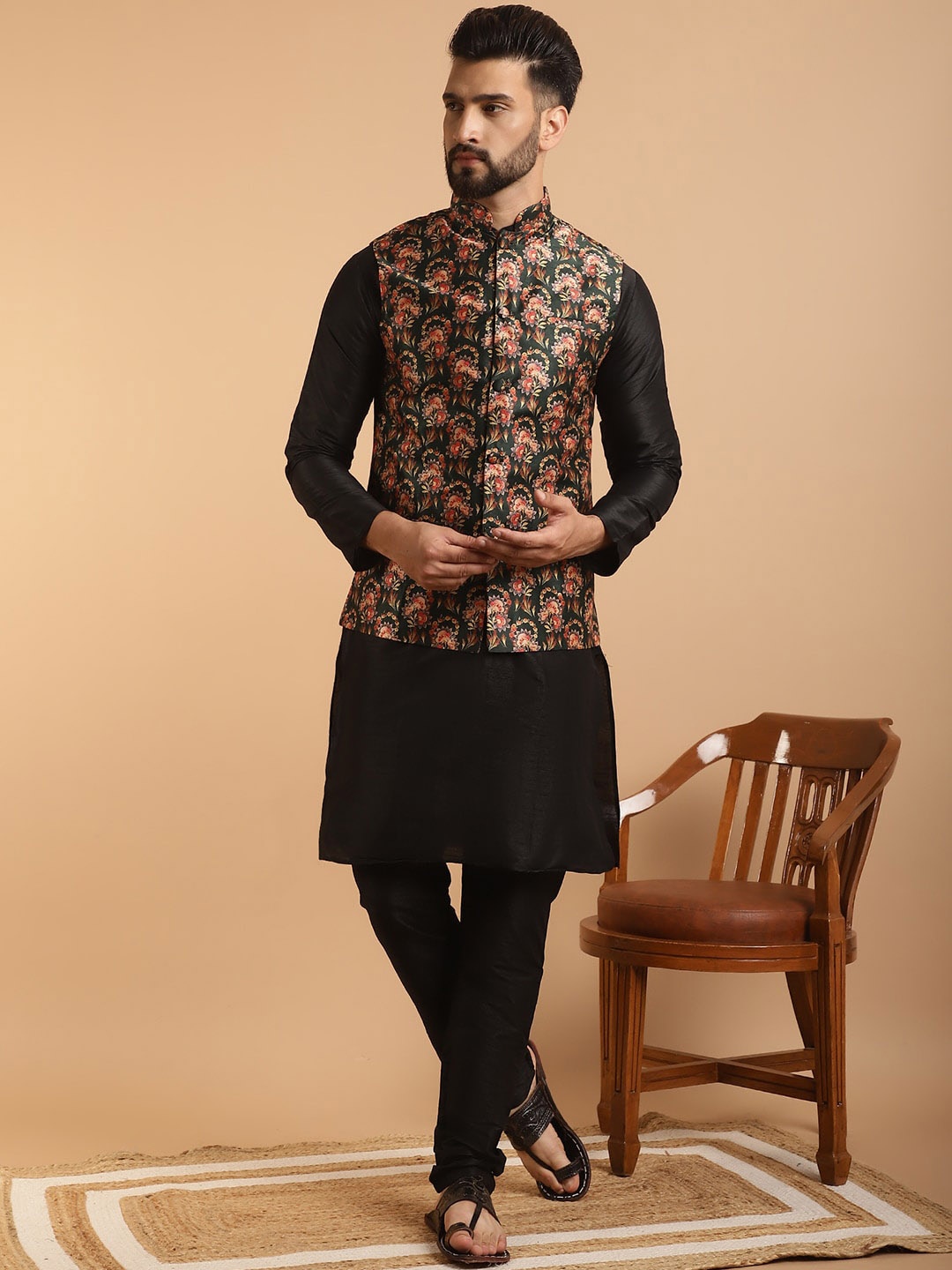 

SOJANYA Band Collar Straight Kurta with Churidar & Nehru jacket, Black