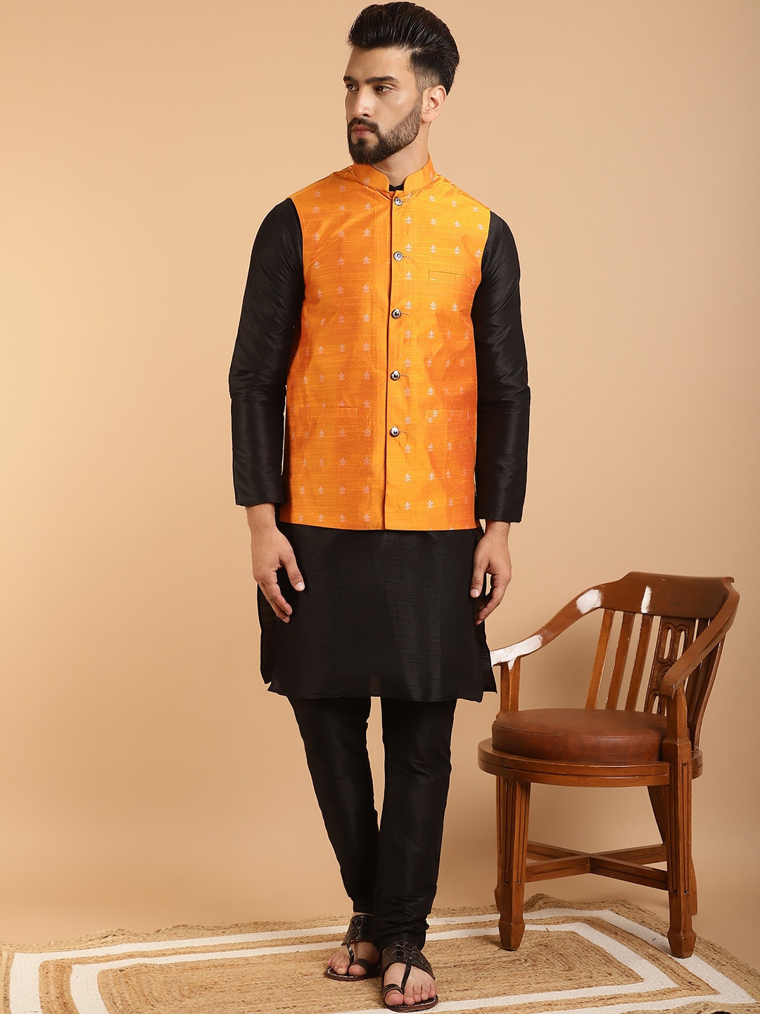 

SOJANYA Band Collar Straight Kurta with Churidar & Nehru jacket, Black