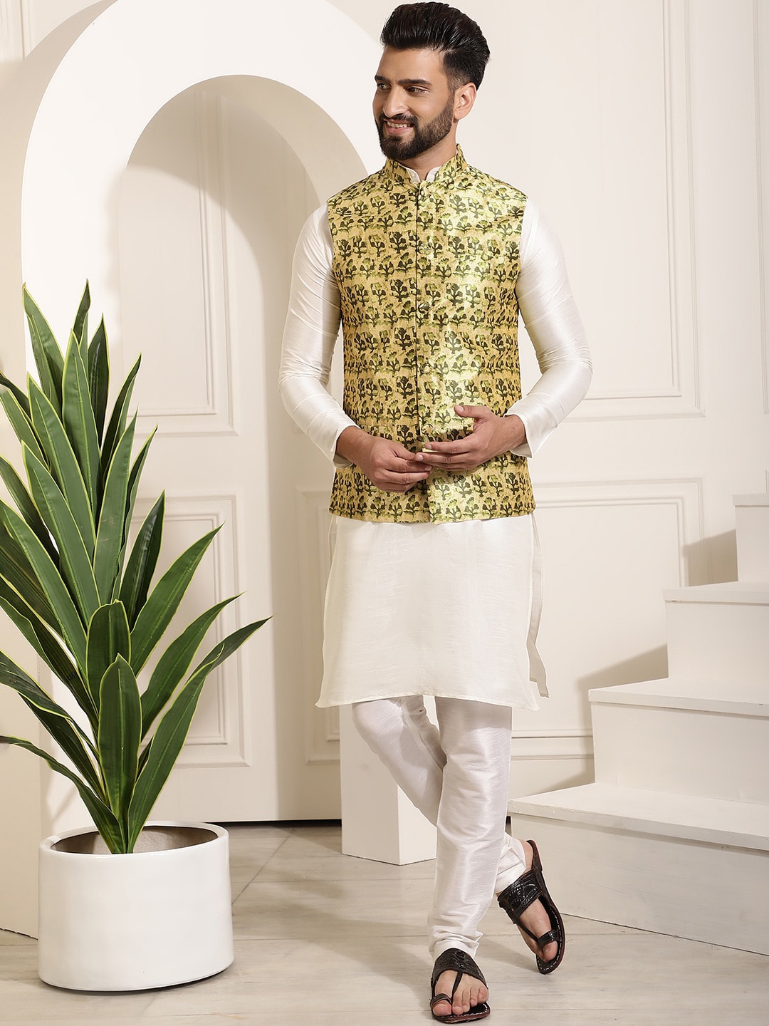 

SOJANYA Band Collar Straight Kurta & Churidar with Nehru jacket, Cream