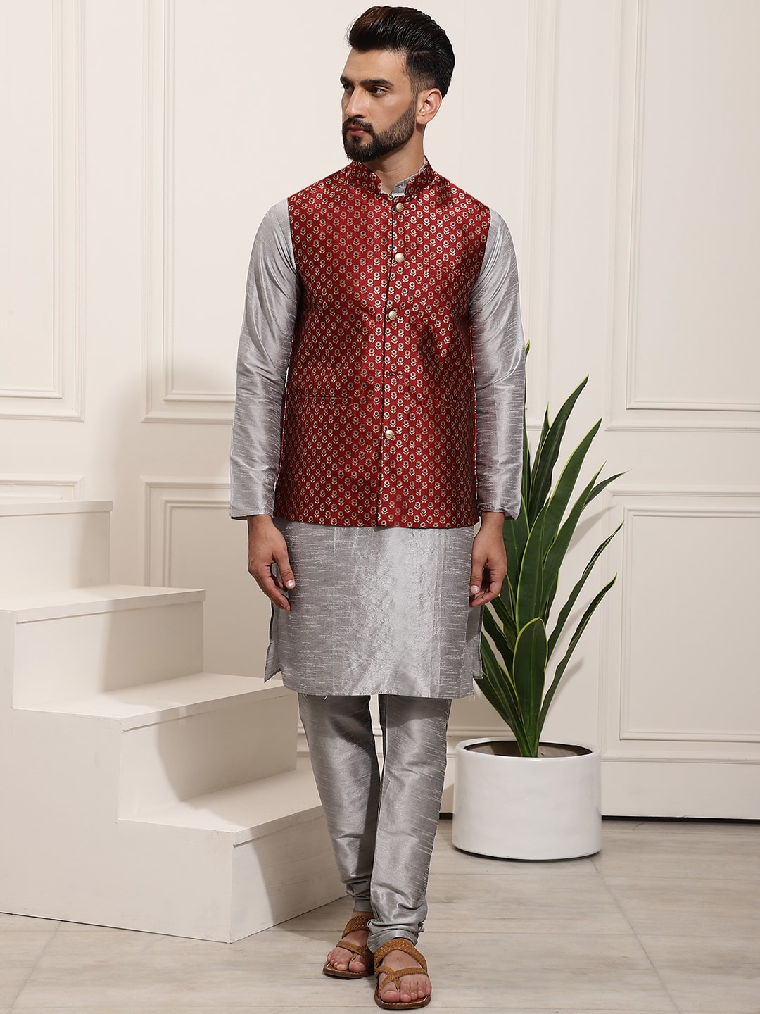 

SOJANYA Mandarin Collar Regular Kurta & Churidar With Nehru Jacket, Grey
