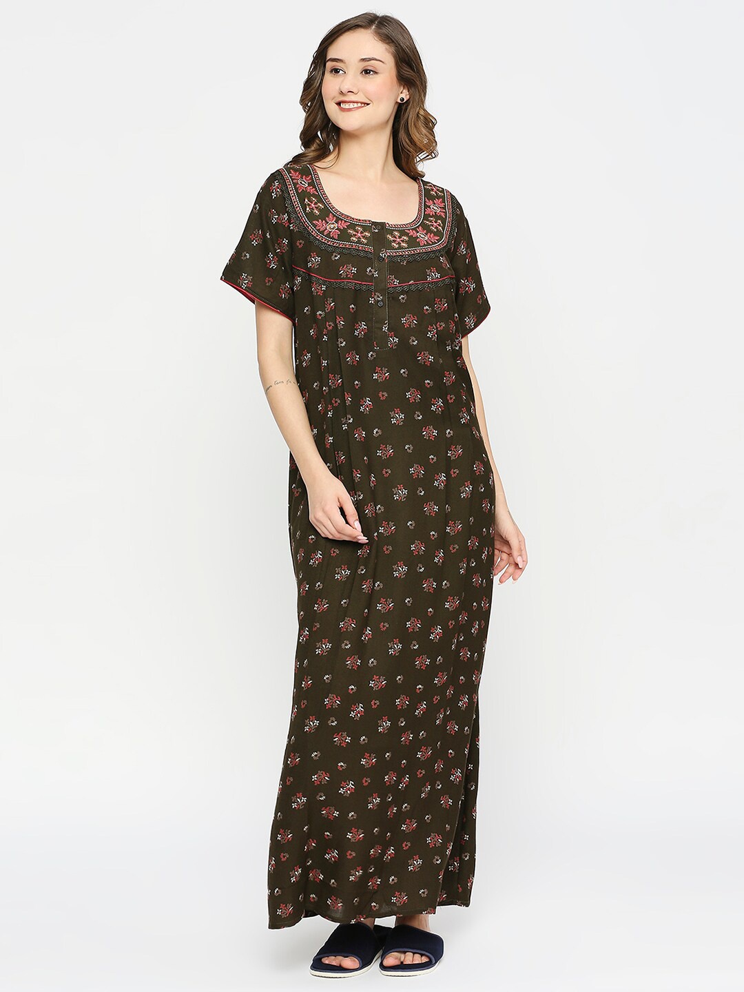 

MeeMee Floral Printed Maxi Maternity Nightdress, Black