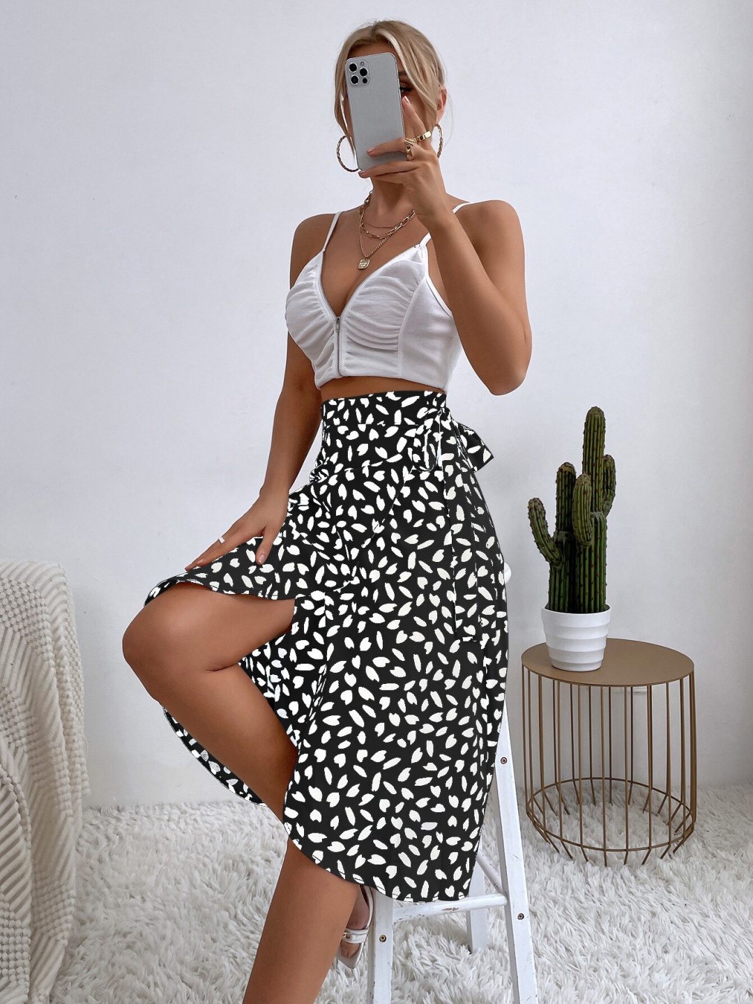 

BoStreet Black Floral Printed Wrap Midi Skirt