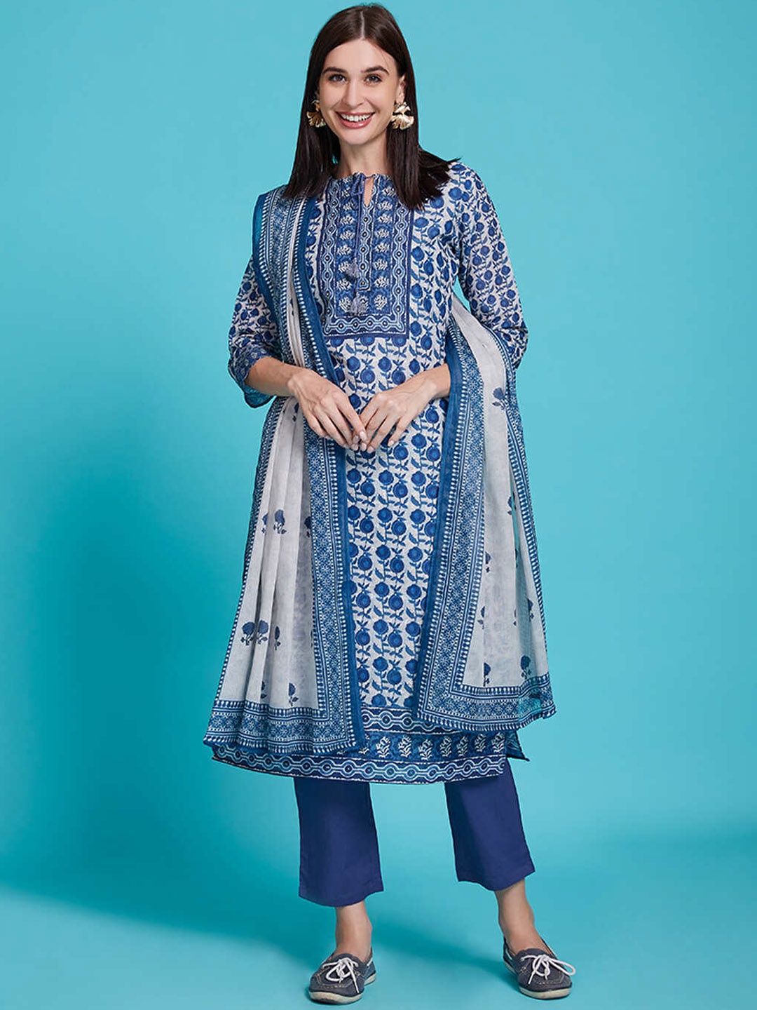 

Ittarr Floral Printed Regular Pure Cotton Kurta With Trousers & Dupatta, Blue