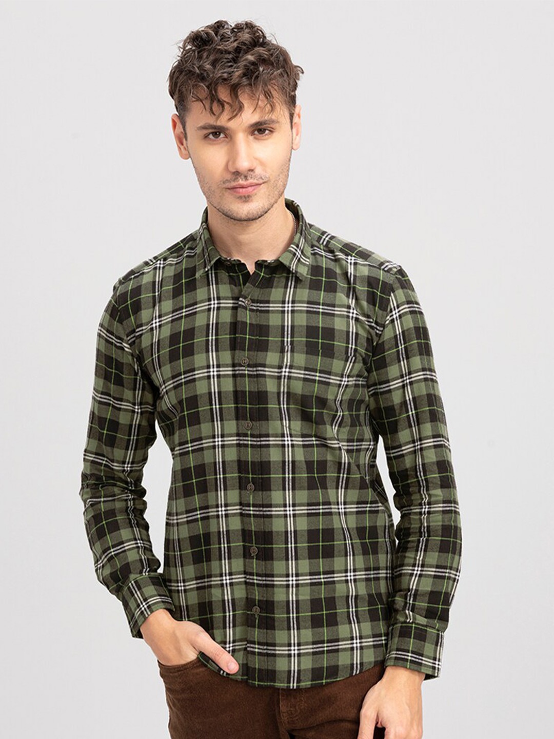 

Snitch Green Classic Tartan Checks Spread Collar Pure Cotton Casual Shirt