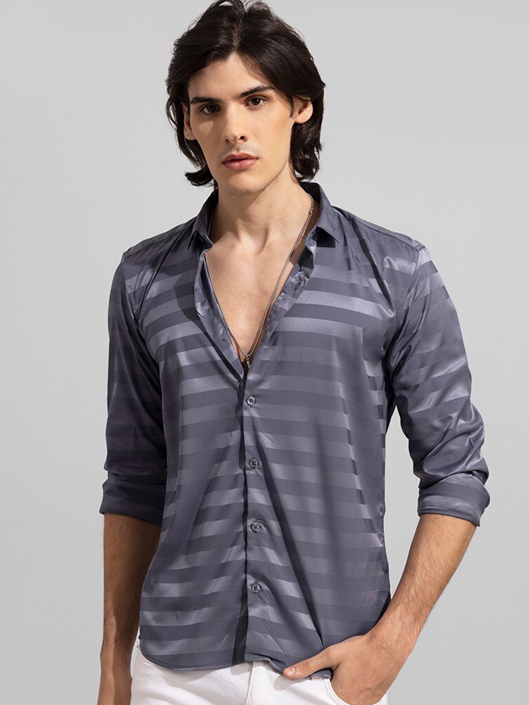 

Snitch Men Grey Classic Slim Fit Horizontal Stripes Opaque Striped Casual Shirt