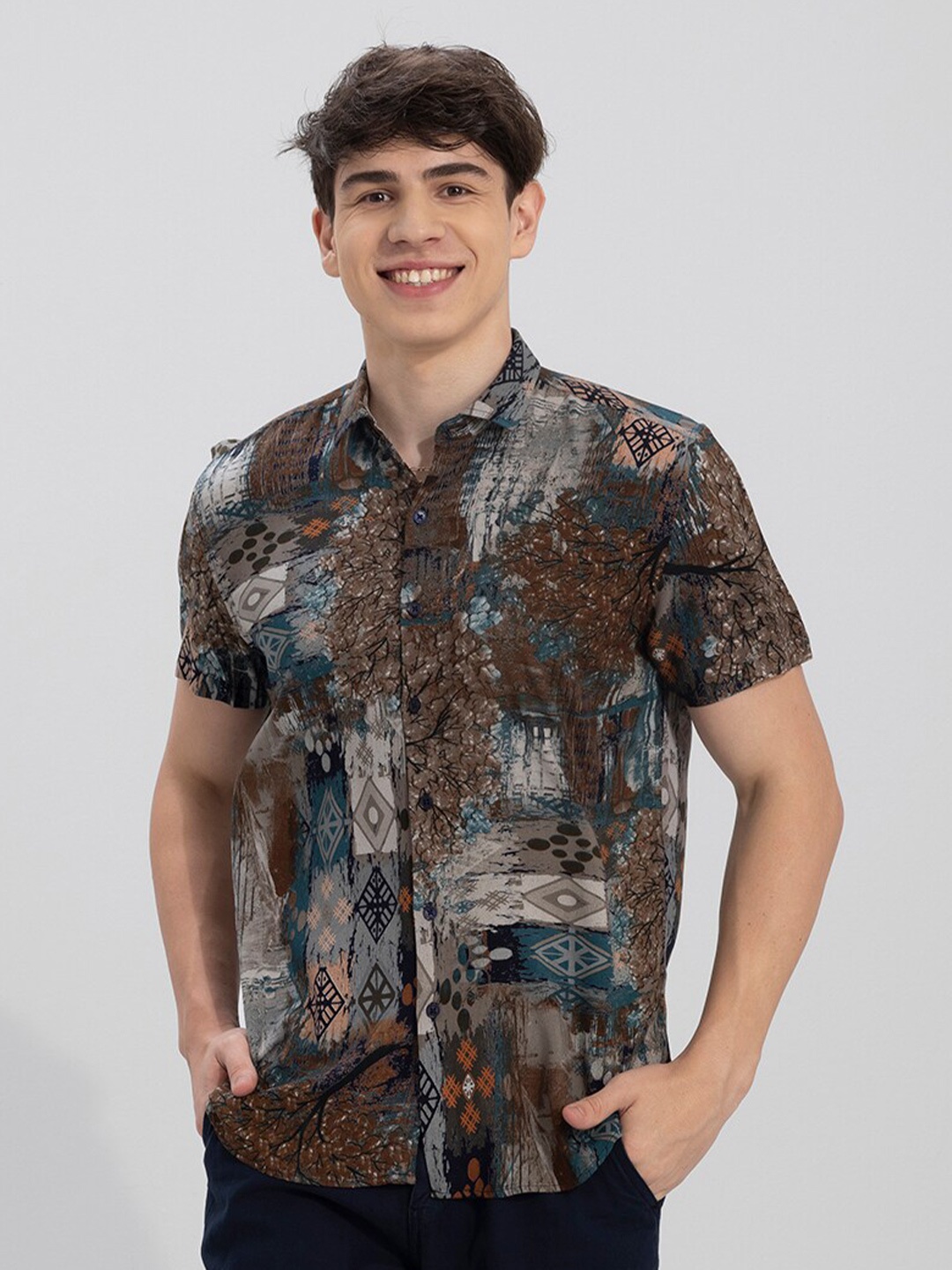 

Snitch Blue Classic Slim Fit Abstract Printed Casual Shirt