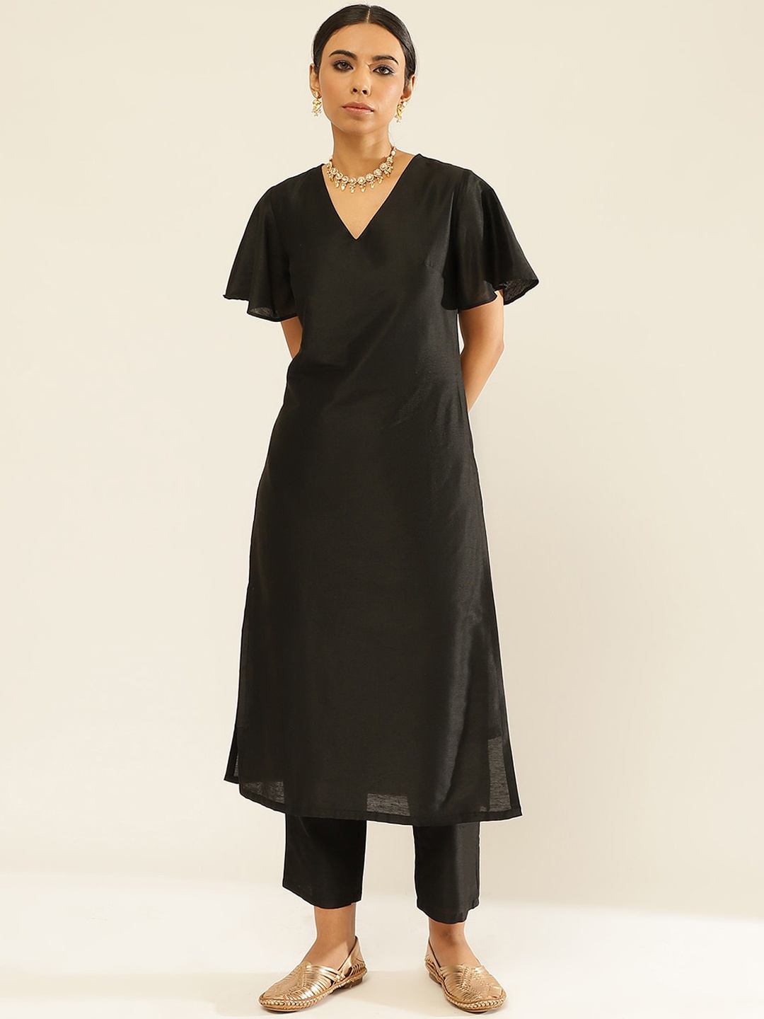 

Abhishti V-Neck Flared Sleeves Regular Kurta With Trousers, Black