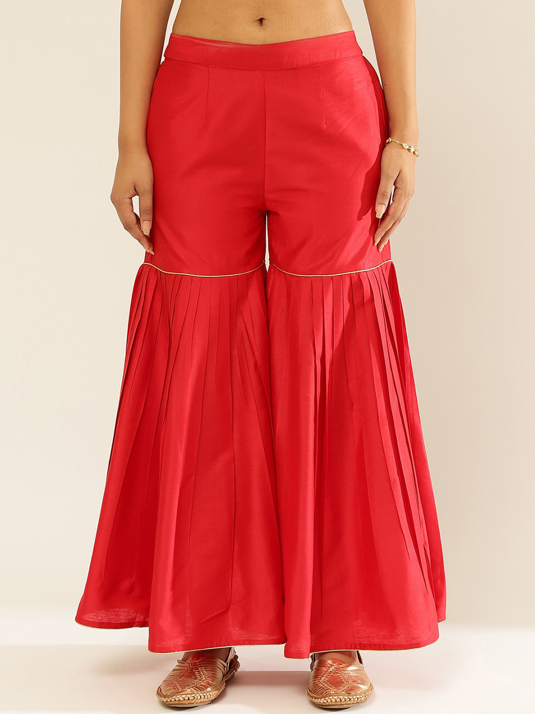 

Abhishti Women Flared Pleated Trousers, Red