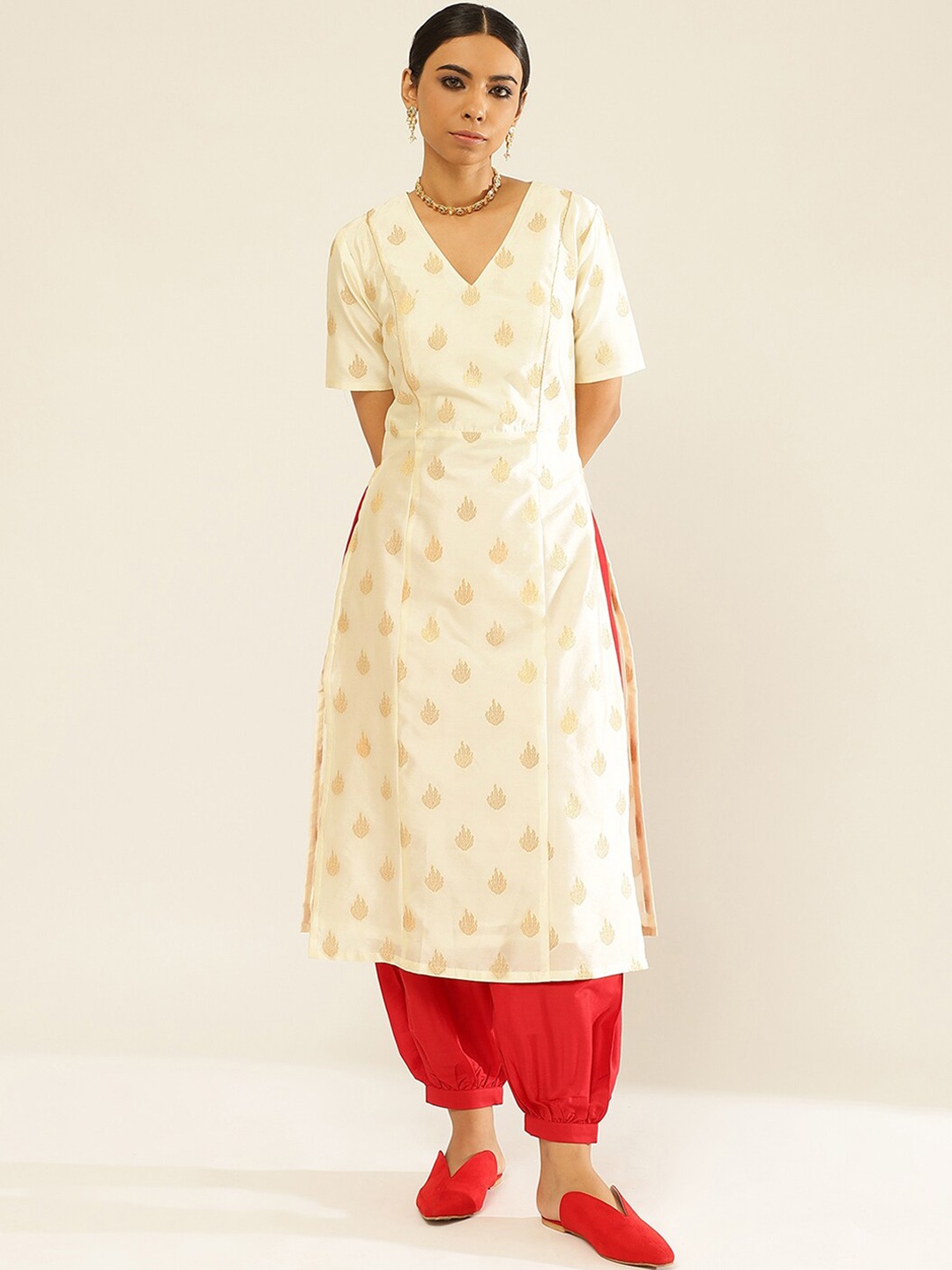 

Abhishti Ethnic Motifs Woven Design V-Neck Straight Kurta With Patiala, White