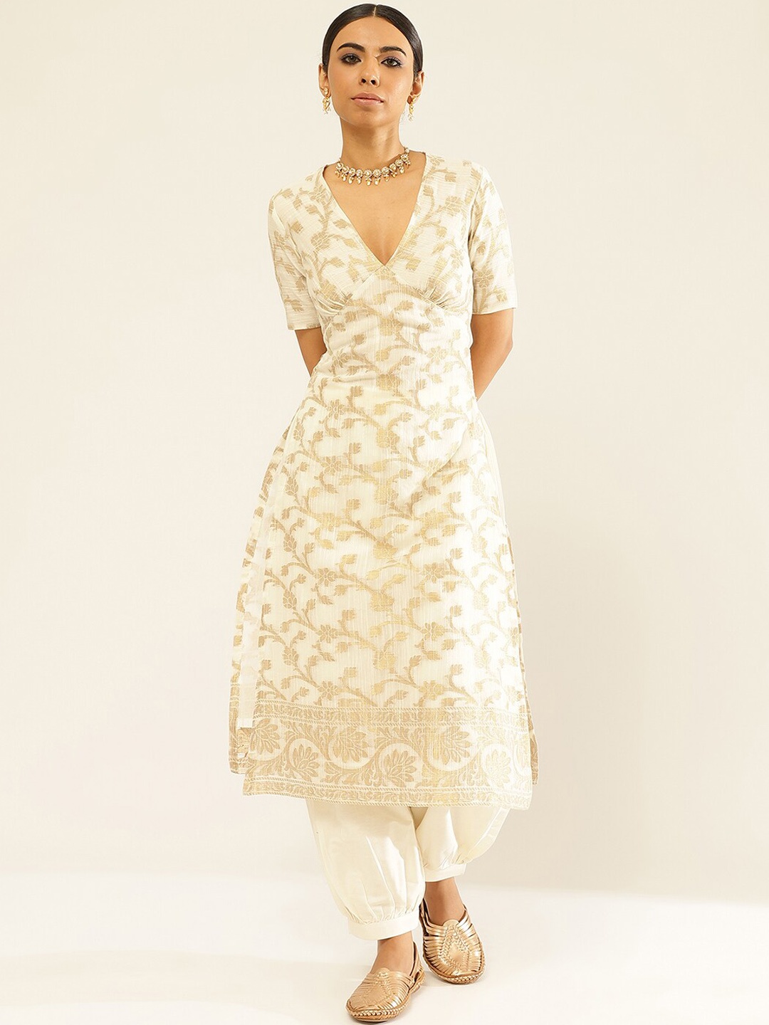 

Abhishti Ethnic Motifs Woven Design V-Neck Straight Kurta With Patiala, White