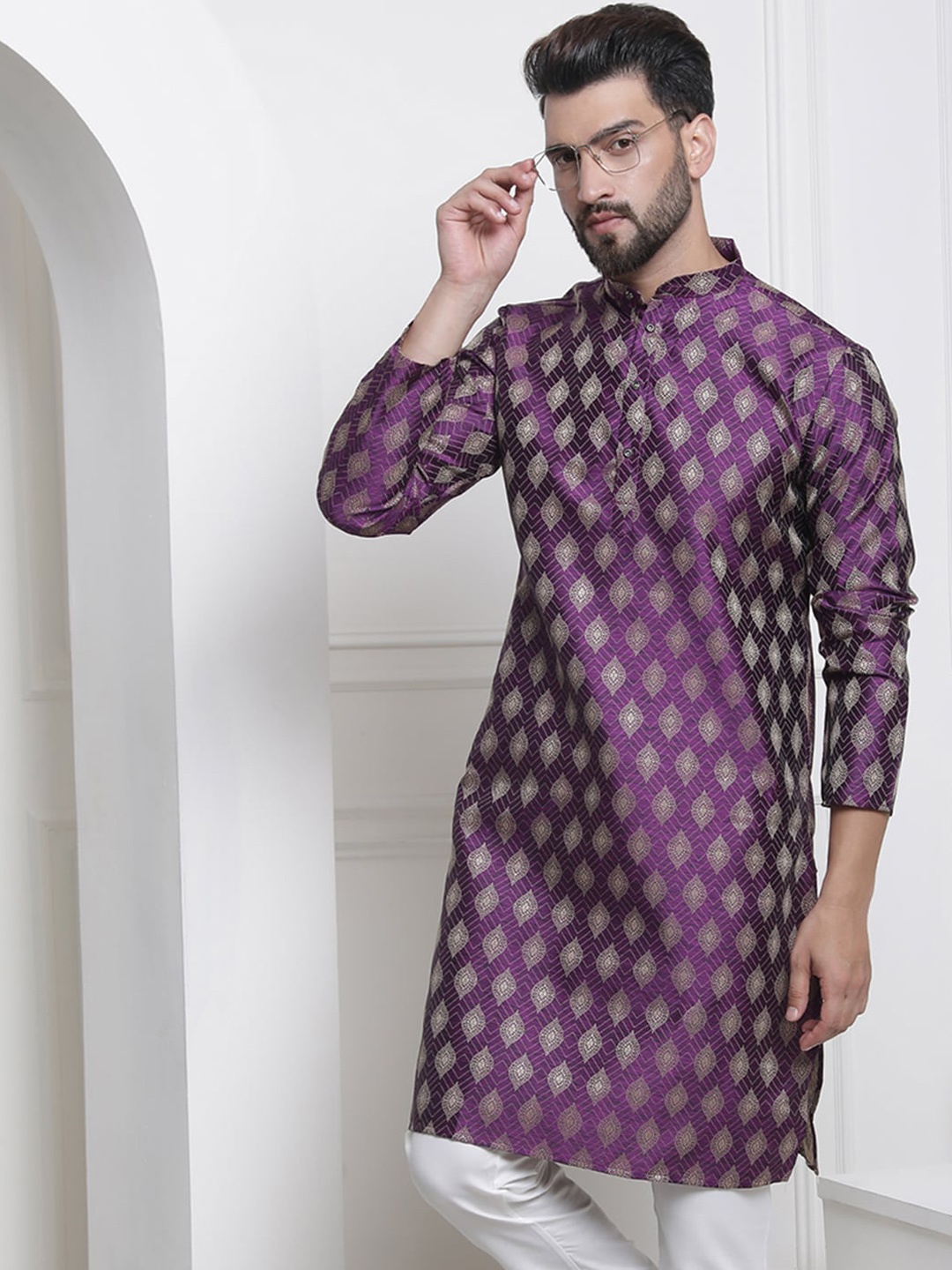 

SOJANYA Ethnic Motifs Woven Design Jacquard Regular Kurta, Purple