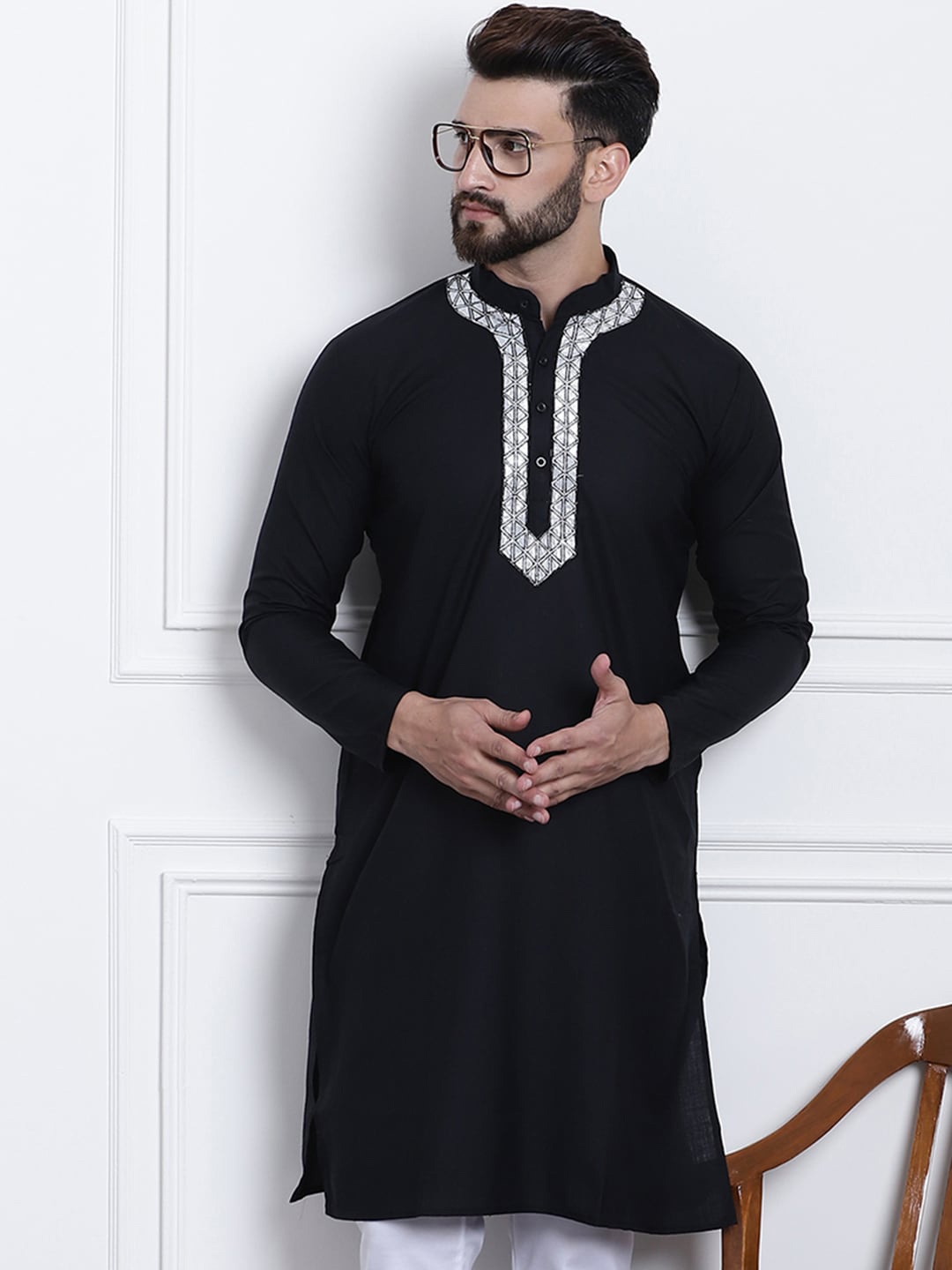 

SOJANYA Band Collar Geometric Thread Work Cotton Kurta, Black