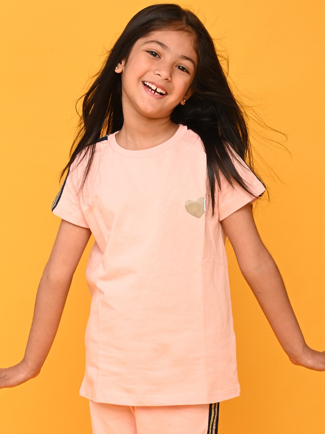 

Anthrilo Girls Round Neck Pure Cotton T-shirt, Pink