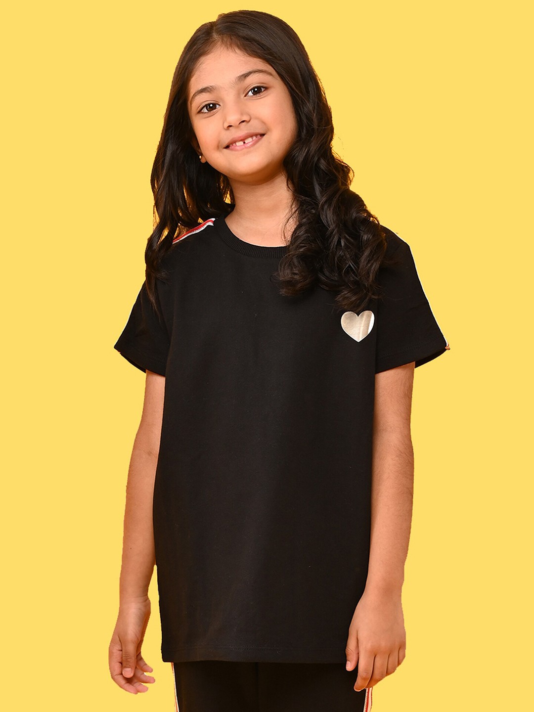 

Anthrilo Girls Round Neck Pure Cotton T-shirt, Black