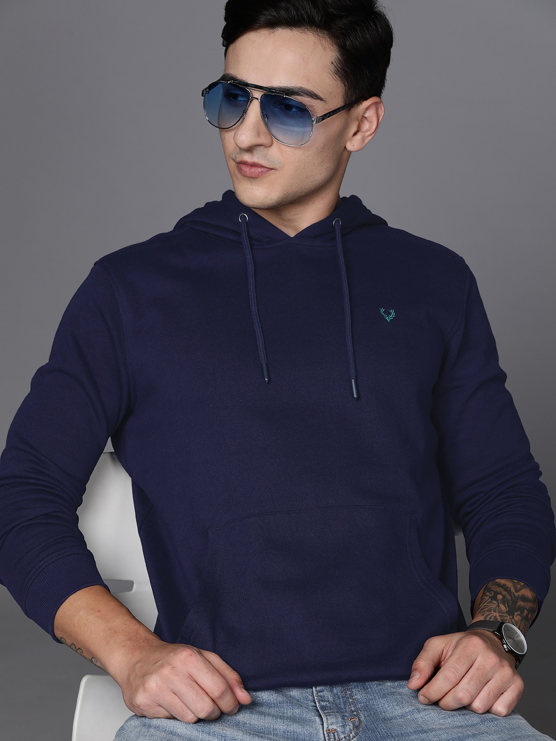 

Allen Solly Solid Hooded Sweatshirt, Navy blue